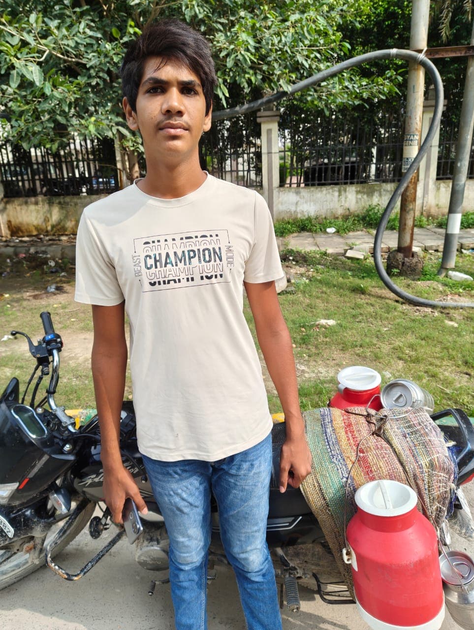Fresh Buffalo Milk - 500 From Goldy Yadav